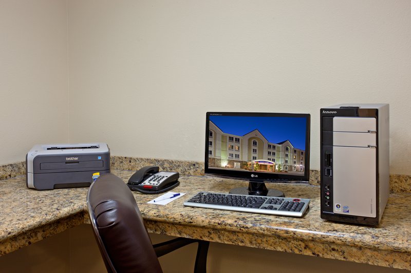 Candlewood Suites SANTA MARIA - Santa Maria, CA