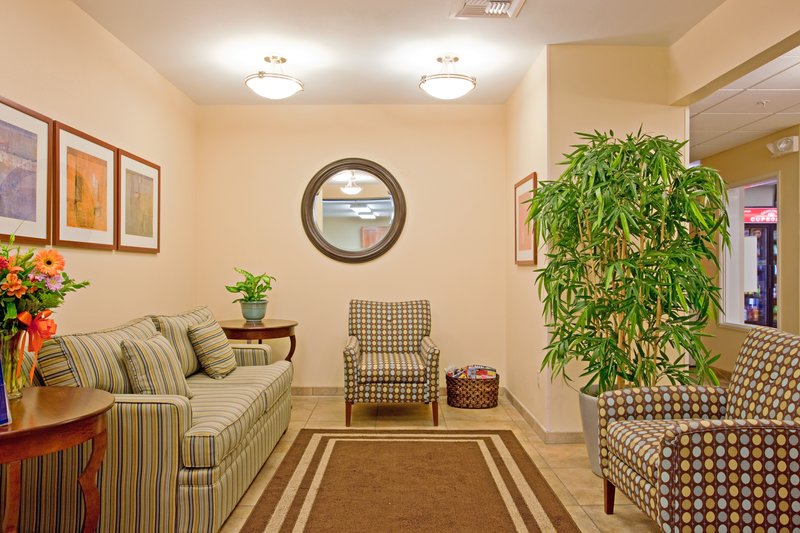 Candlewood Suites SANTA MARIA - Santa Maria, CA