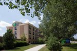 Holiday Inn Express Hotel & Suites