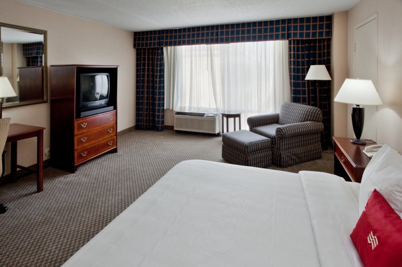 Crowne Plaza Hotel Richmond West - Richmond, VA