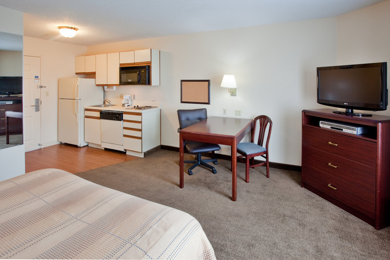 Candlewood Suites-West - Glen Allen, VA