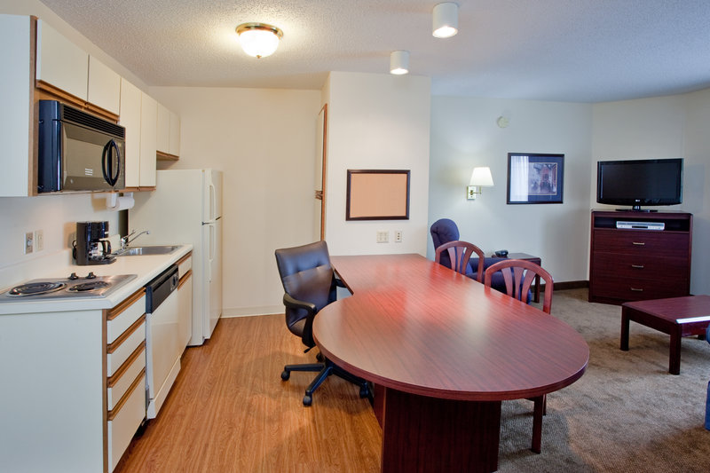 Candlewood Suites-West - Glen Allen, VA