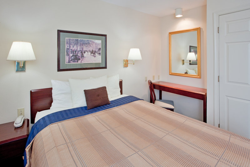 Candlewood Suites-West - Glen Allen, VA