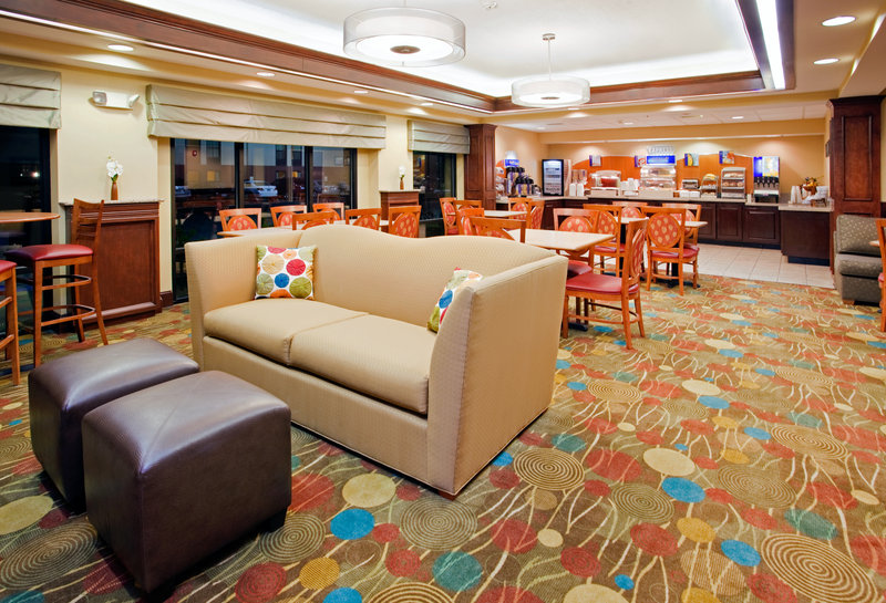 Holiday Inn Express RALEIGH-DURHAM AIRPORT - New Hill, NC