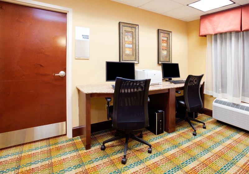 Holiday Inn Express RALEIGH-DURHAM AIRPORT - New Hill, NC