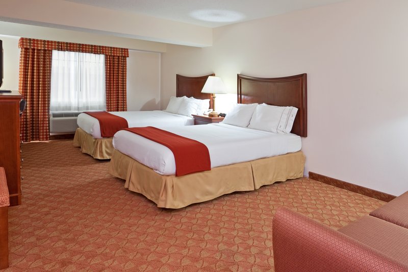 HOLIDAY INN EXPRESS - Delmont, PA