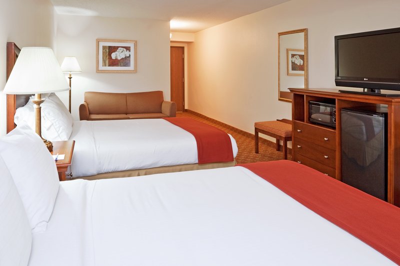 HOLIDAY INN EXPRESS - Delmont, PA