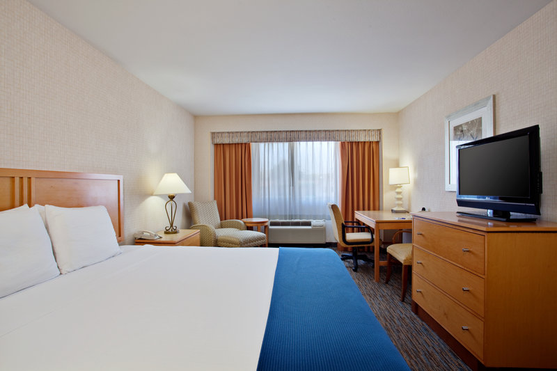 Holiday Inn Express Redwood City-Central - Redwood City, CA