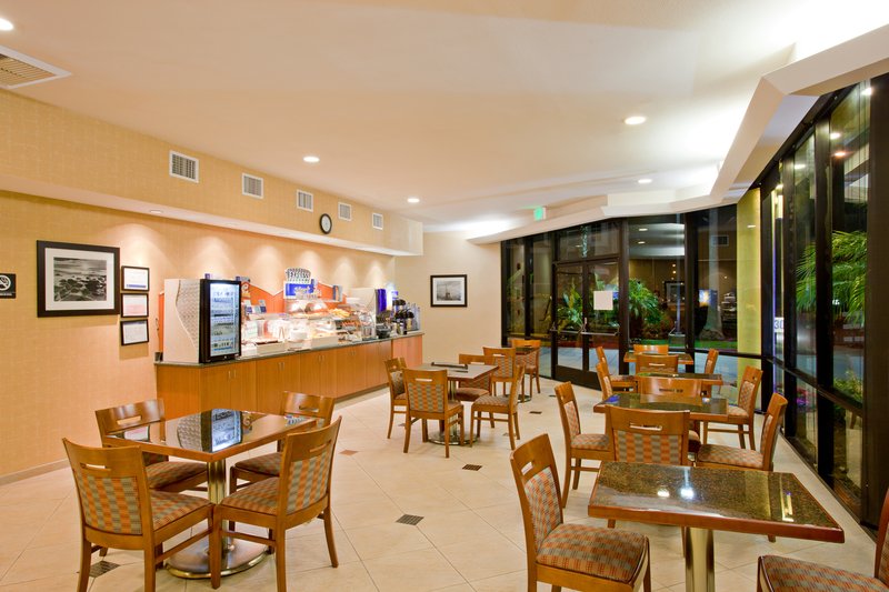 Holiday Inn Express Redwood City-Central - Redwood City, CA