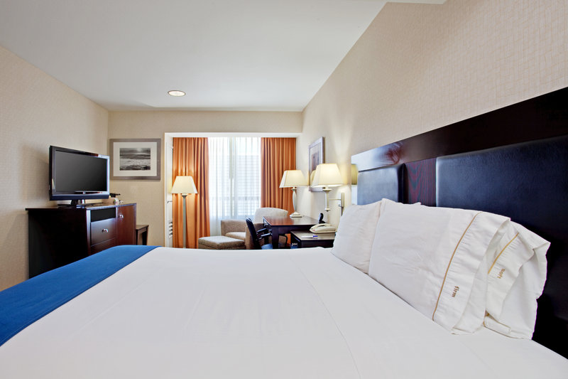 Holiday Inn Express Redwood City-Central - Redwood City, CA