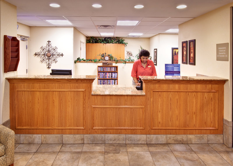 Candlewood Suites - Omaha, NE