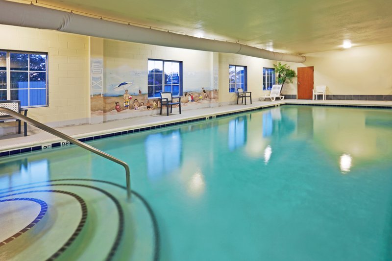 Holiday Inn Express Hotel & Suites Petersburg-Fort Lee - Petersburg, VA