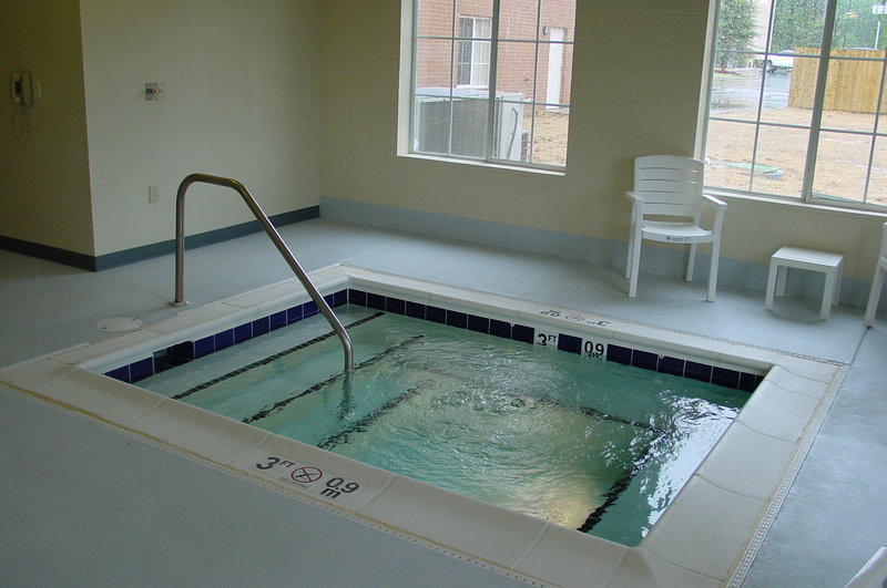 Holiday Inn Express Hotel & Suites Petersburg-Fort Lee - Petersburg, VA