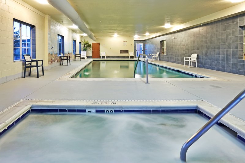 Holiday Inn Express Hotel & Suites Petersburg-Fort Lee - Petersburg, VA
