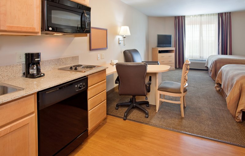 Candlewood Suites OLATHE - Olathe, KS