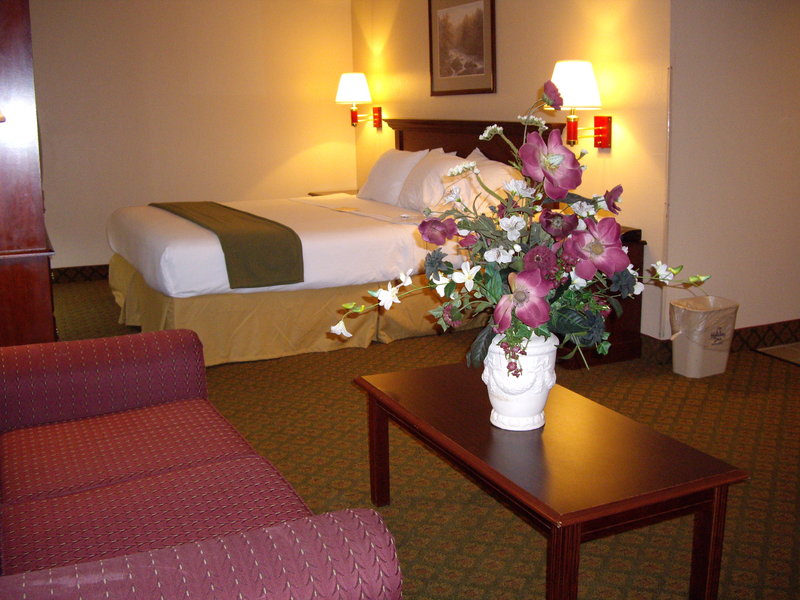 Clarion Inn - Dunn, NC