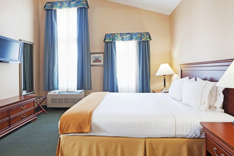 HOLIDAY INN EXPRESS - Durham, NH