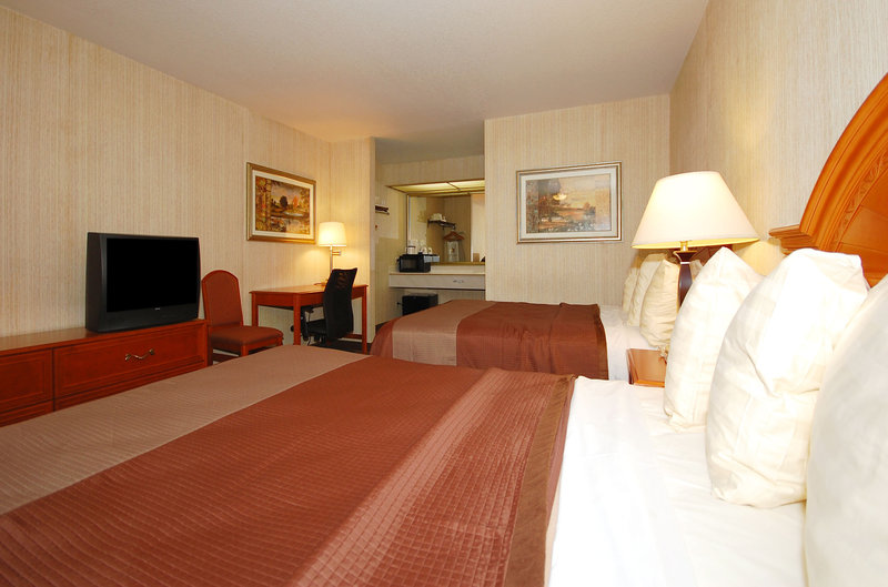 Best Western Airport Plaza Inn