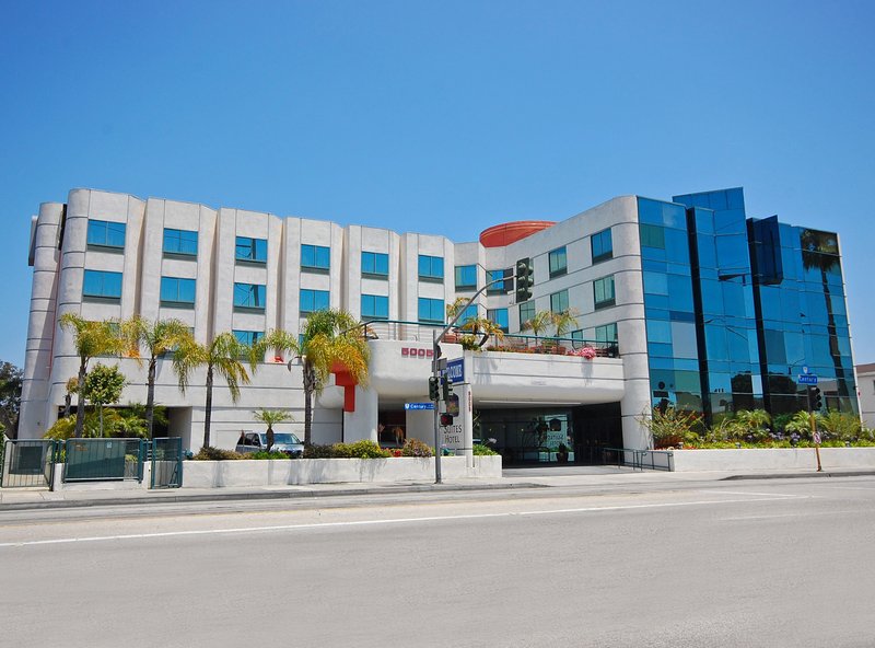 Best Western Plus-Suites Hotel - Inglewood, CA