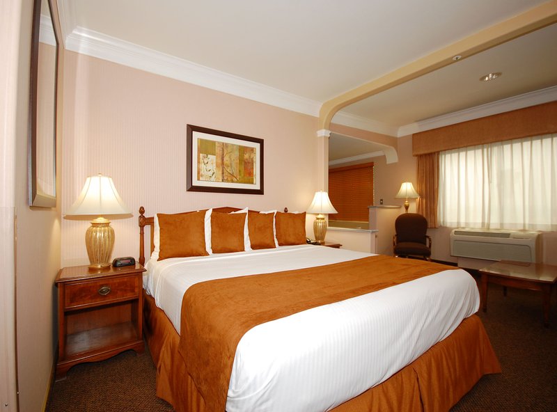 Best Western Plus-Suites Hotel - Inglewood, CA