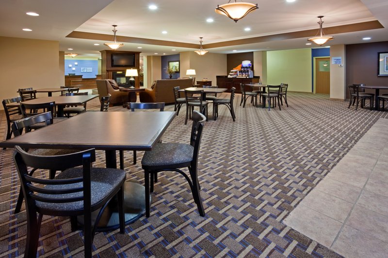 Holiday Inn Express DEVILS LAKE - Devils Lake, ND