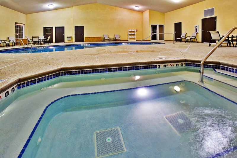 Holiday Inn Express Le Claire Riverfront-Davenport - Davenport, IA