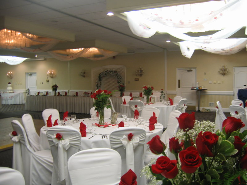 Holiday Inn Danbury-Bethel @ I-84 - Danbury, CT