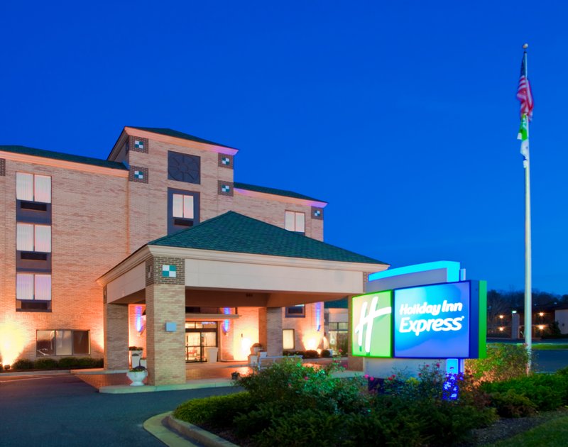 Holiday Inn Express Hotel & Suites DYERSBURG