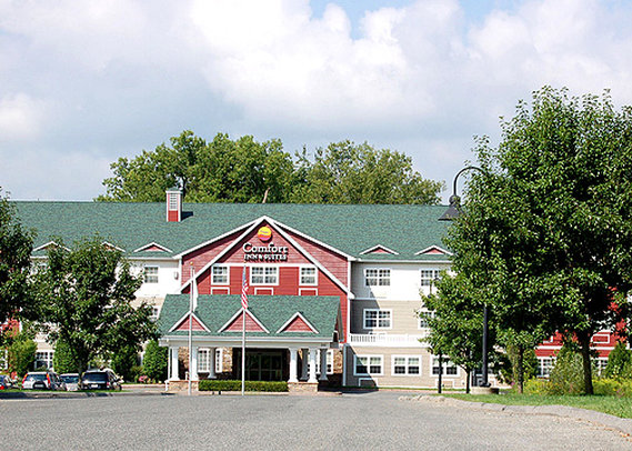 Fairfield Inn & Suites By Marriott Lenox Great Barrington/Berkshires - Great Barrington, MA