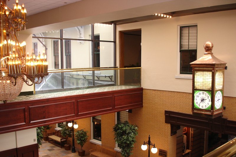 Crowne Plaza Hotel Pensacola Grand - Pensacola, FL
