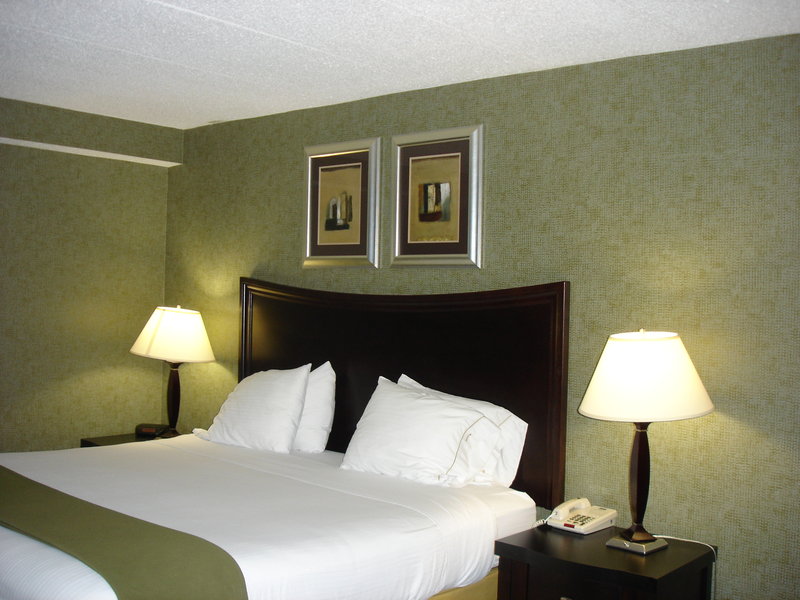 Holiday Inn Express Edgewood-Aberdeen-Bel Air
