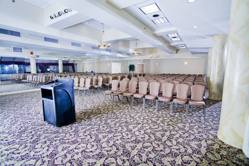 Crowne Plaza EDISON - Edison, NJ
