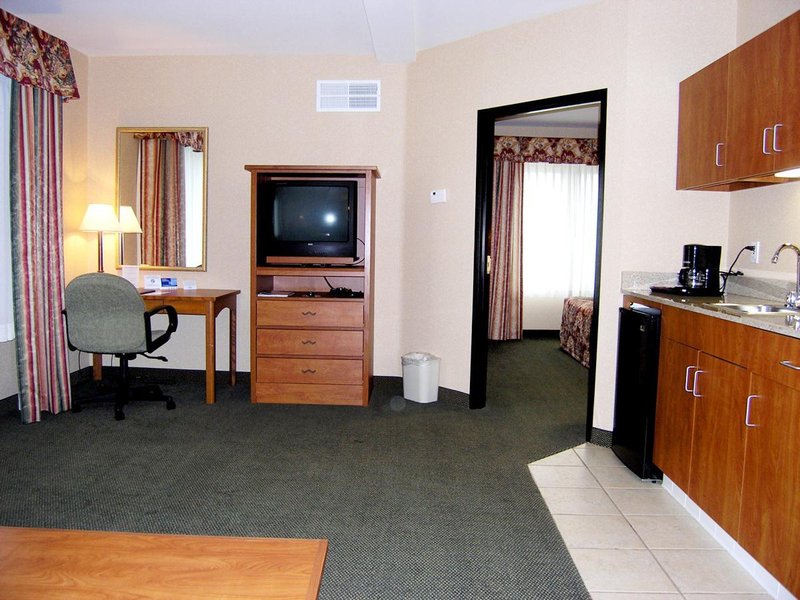 Holiday Inn Express & Suites Elk Grove Ctrl - Sacramento S - Elk Grove, CA