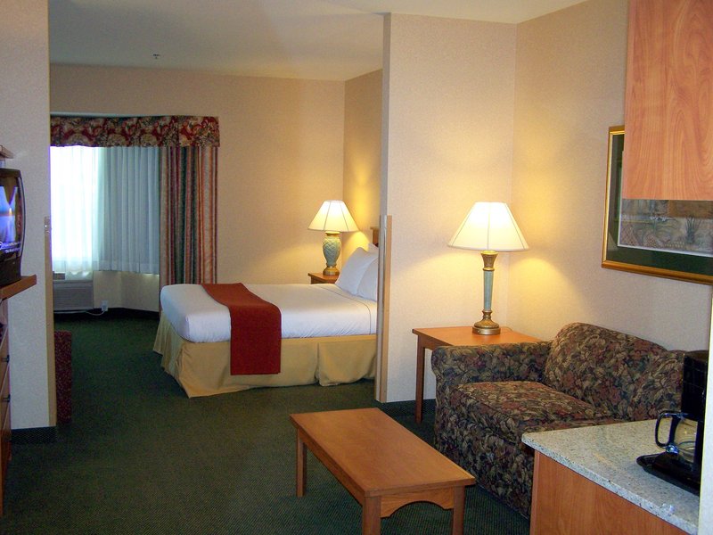 Holiday Inn Express & Suites Elk Grove Ctrl - Sacramento S - Elk Grove, CA