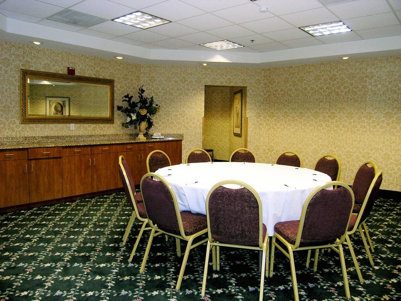 Holiday Inn Express & Suites Elk Grove Ctrl - Sacramento S - Elk Grove, CA