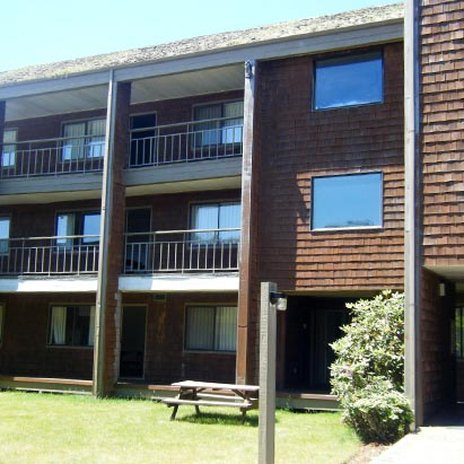 Cozy Cove Beachfront Resort Inn - Lincoln City, OR