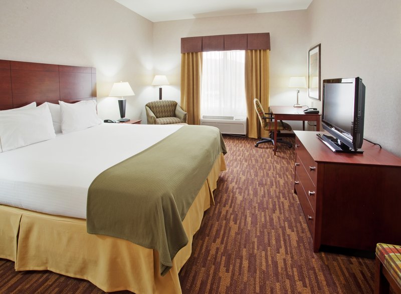 Holiday Inn Express YREKA-SHASTA AREA - Shasta Lake, CA