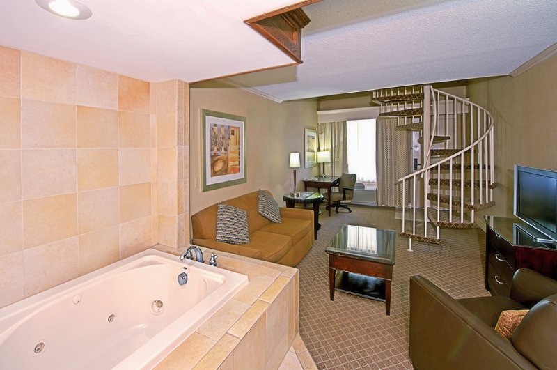 Country Inn & Suites - El Paso, TX
