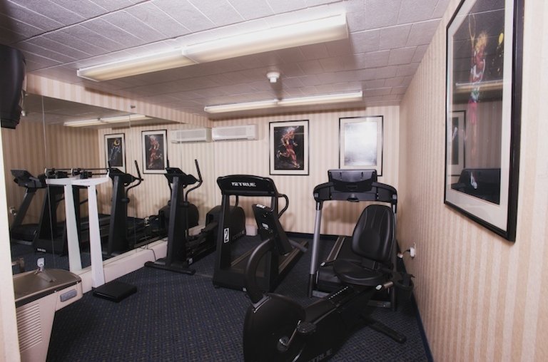 Holiday Inn Express PITTSBURGH-CRANBERRY - Slippery Rock, PA