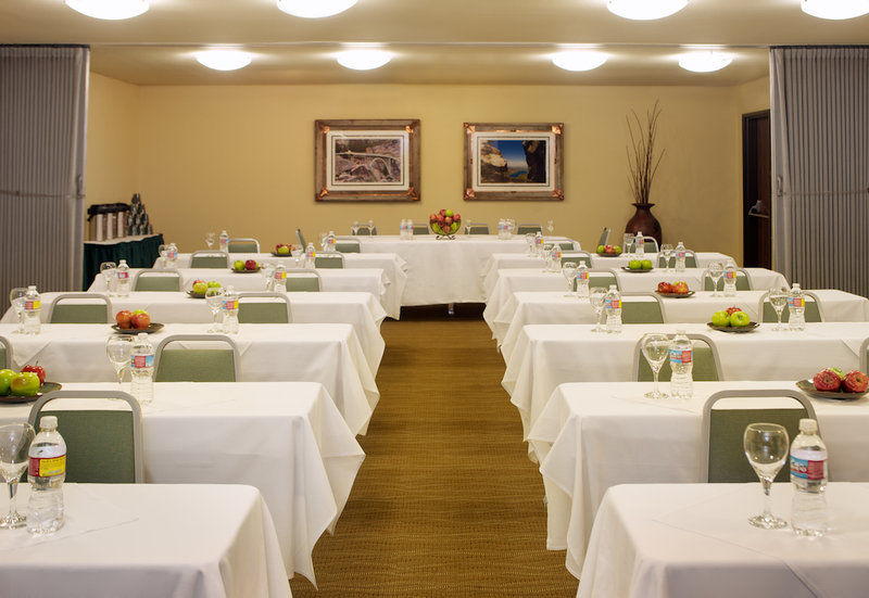 BEST WESTERN PLUS Truckee-Tahoe Hotel - Truckee, CA
