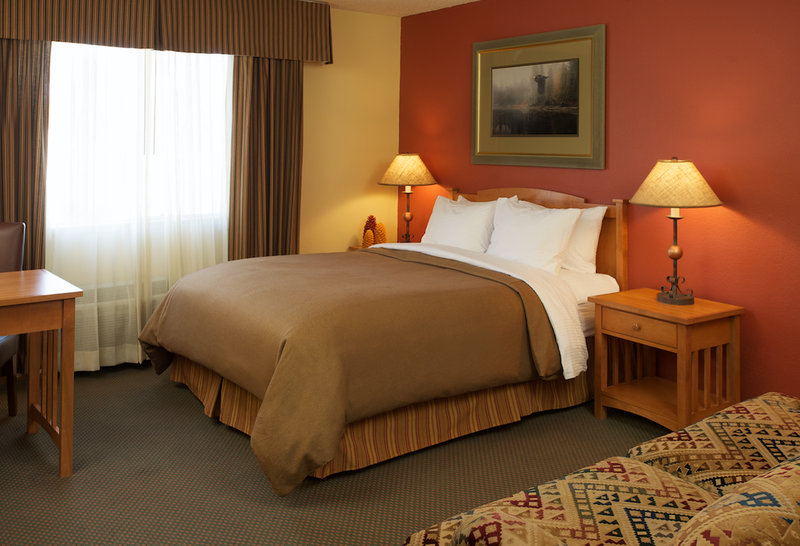 BEST WESTERN PLUS Truckee-Tahoe Hotel - Truckee, CA