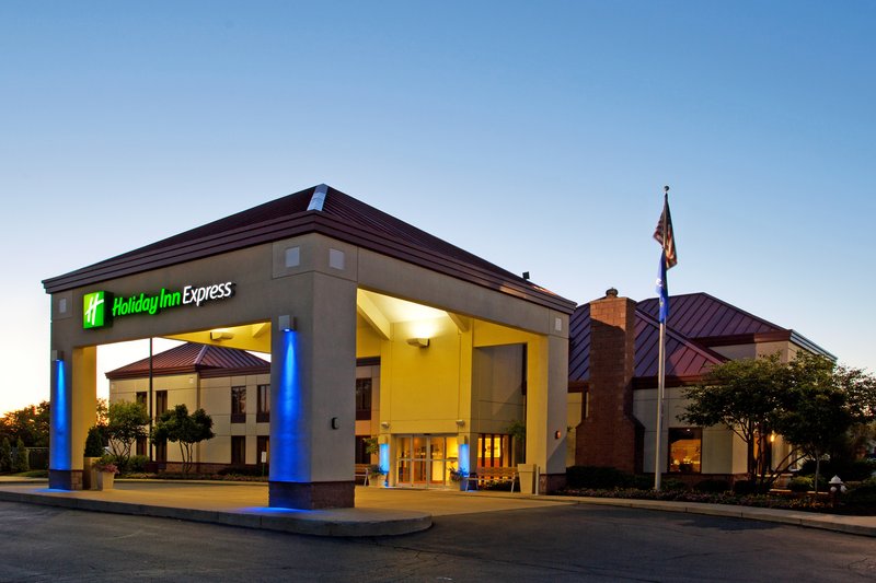 HOLIDAY INN EXPRESS - Cranberry Township, PA