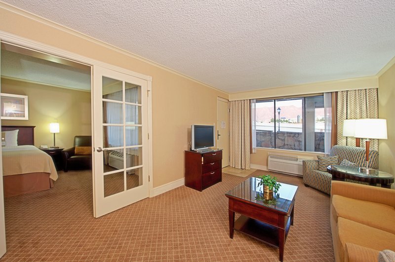 Country Inn & Suites - El Paso, TX