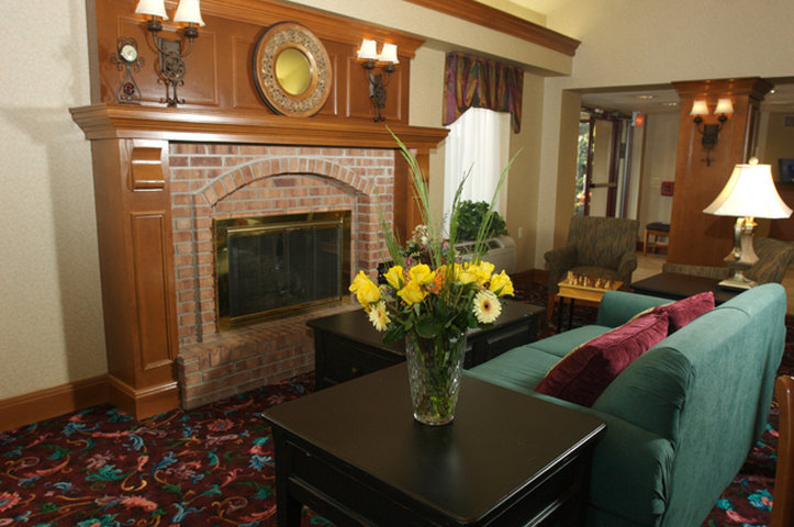 HOLIDAY INN EXPRESS - Cranberry Township, PA