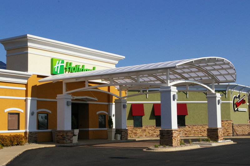 Holiday Inn AUSTIN CONFERENCE CENTER - Austin, MN