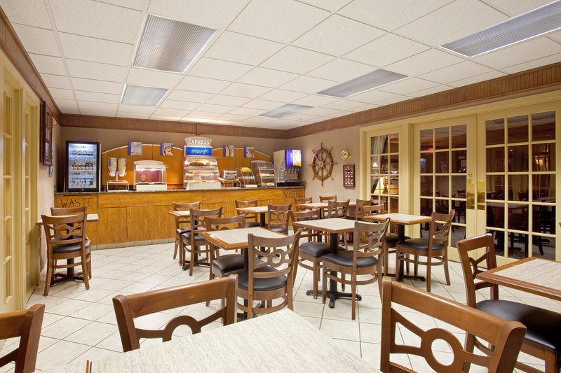 BEST WESTERN PLUS East Peoria - East Peoria, IL
