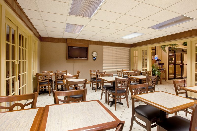 BEST WESTERN PLUS East Peoria - East Peoria, IL