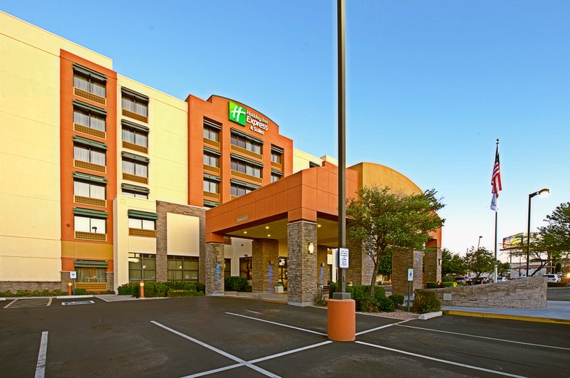 Holiday Inn - Gilbert, AZ
