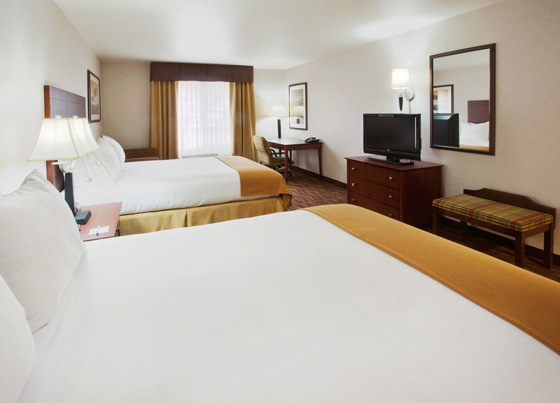 Holiday Inn Express YREKA-SHASTA AREA - Shasta Lake, CA