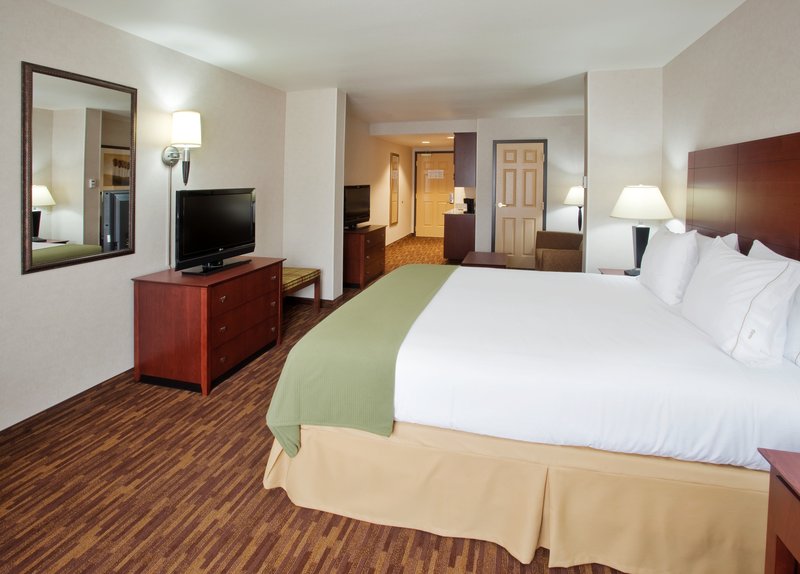 Holiday Inn Express YREKA-SHASTA AREA - Shasta Lake, CA